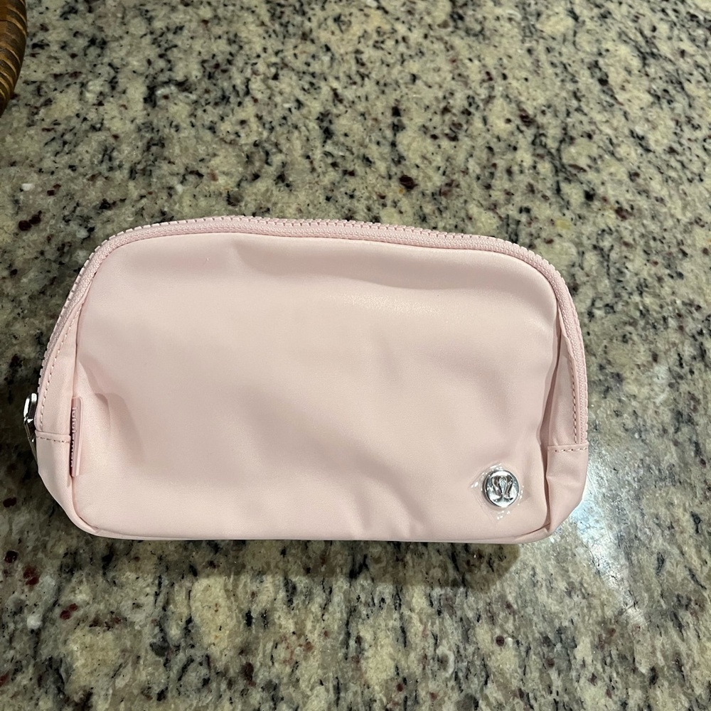 Lululemon Everywhere Belt Bag Pink NEW